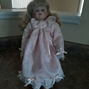 Collen Vintage Doll with certificate